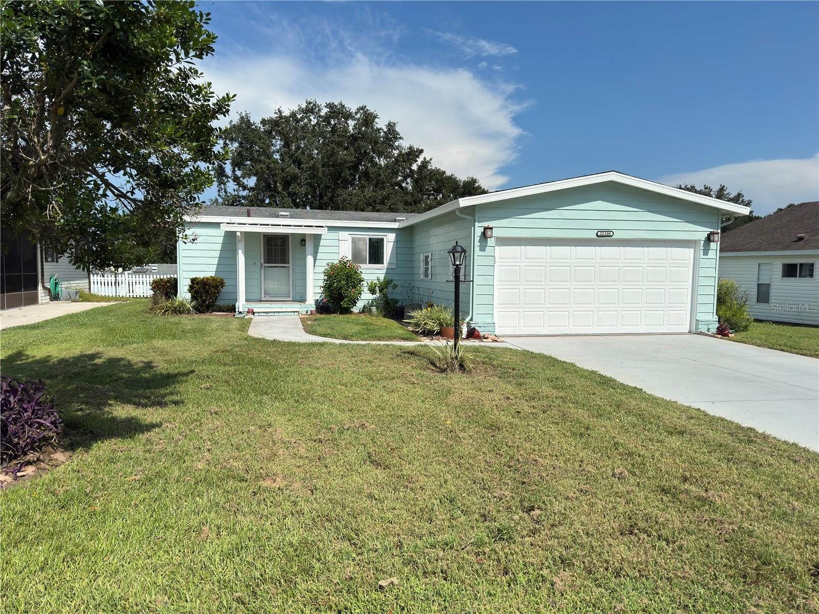 25100 PINE HL Property Photo 1