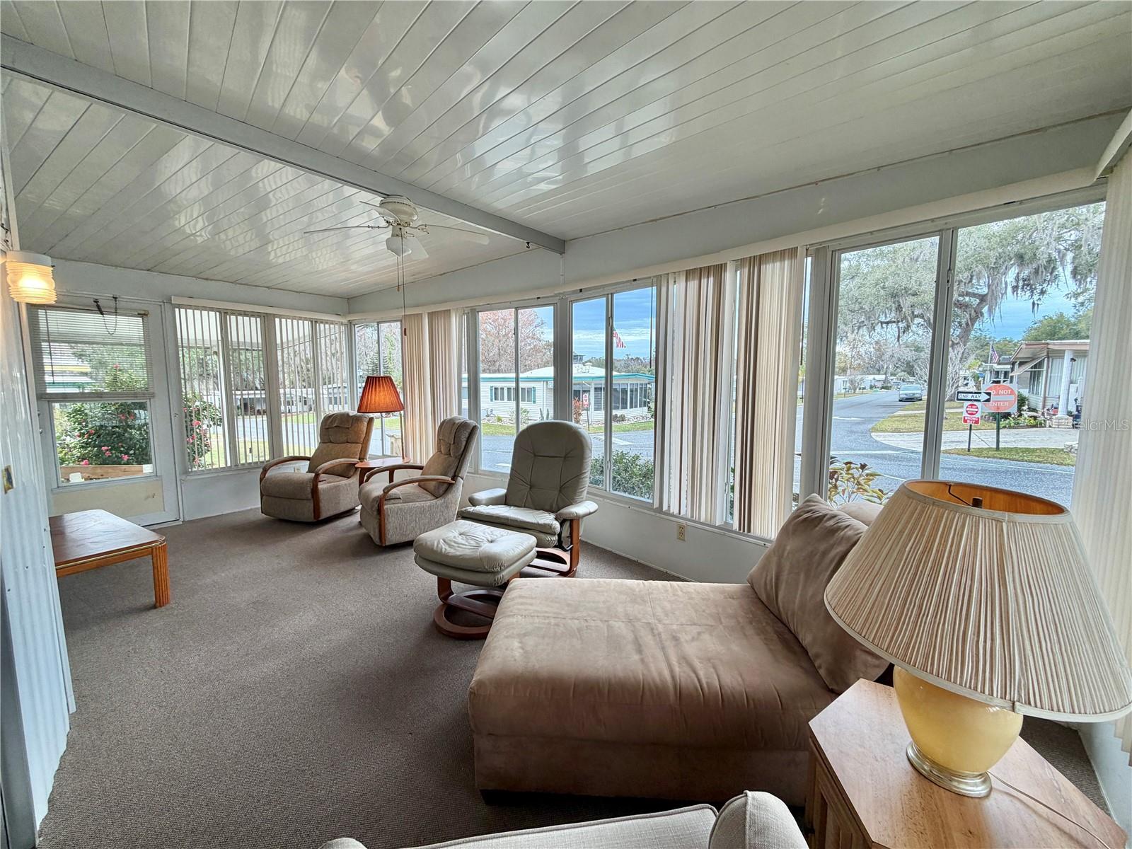 211 Aspen Cir Property Photo 2