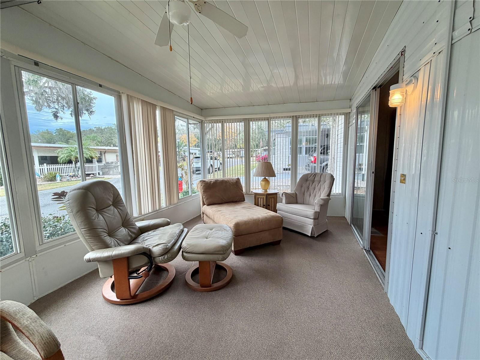211 Aspen Cir Property Photo 4