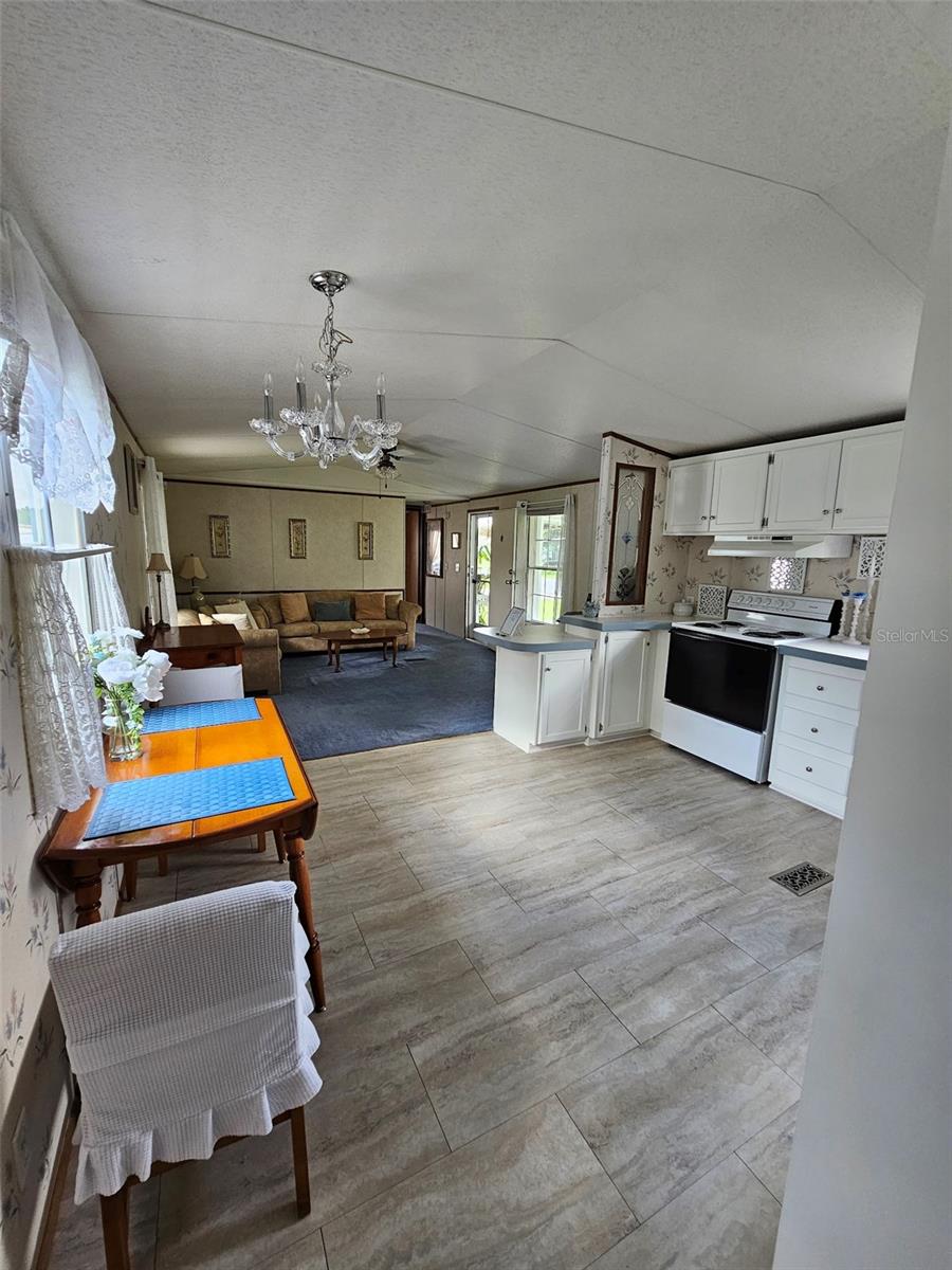 1340 Sawdust Trl Property Photo 4