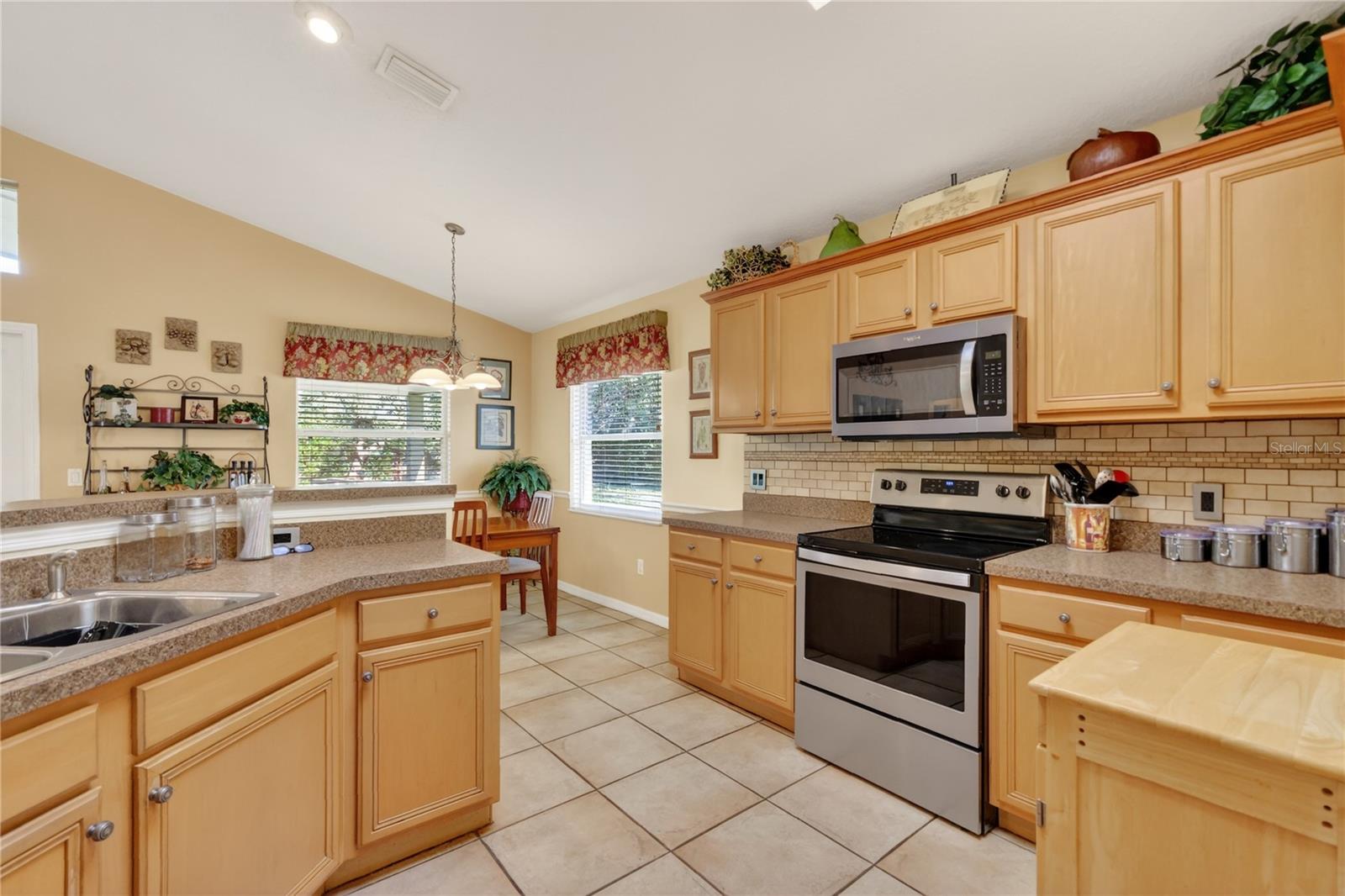 2825 Hardenbergh Ln Property Photo 17