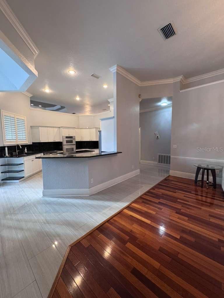 7600 Debeaubien Dr Property Photo 10