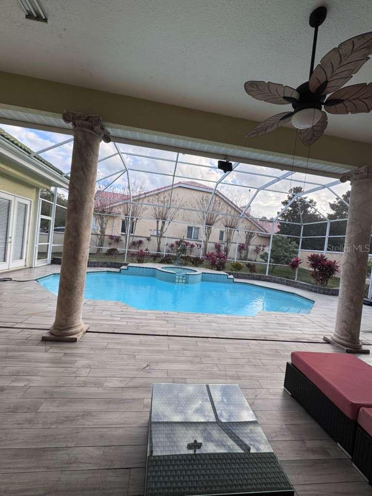 7600 Debeaubien Dr Property Photo 11