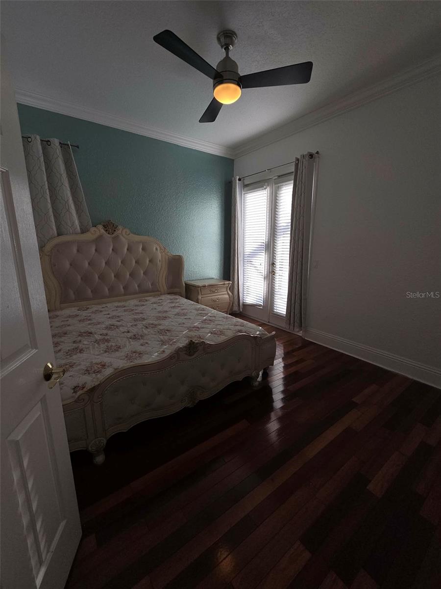 7600 Debeaubien Dr Property Photo 16