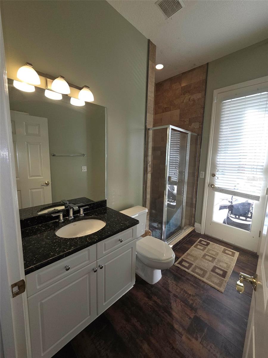 7600 Debeaubien Dr Property Photo 17