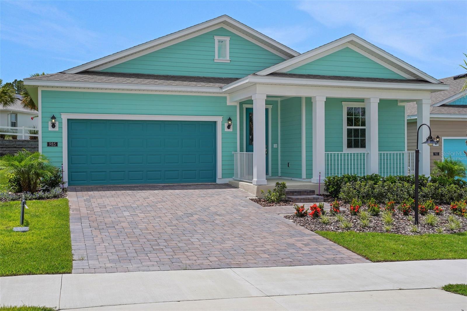 985 Fiesta Key Cir Property Photo 1