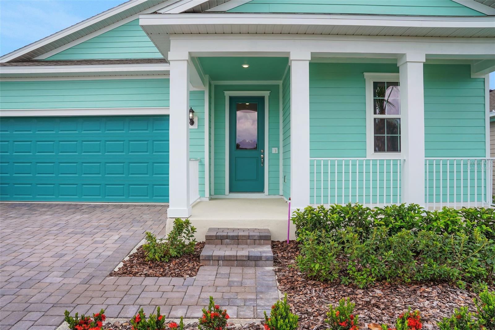 985 Fiesta Key Cir Property Photo 2