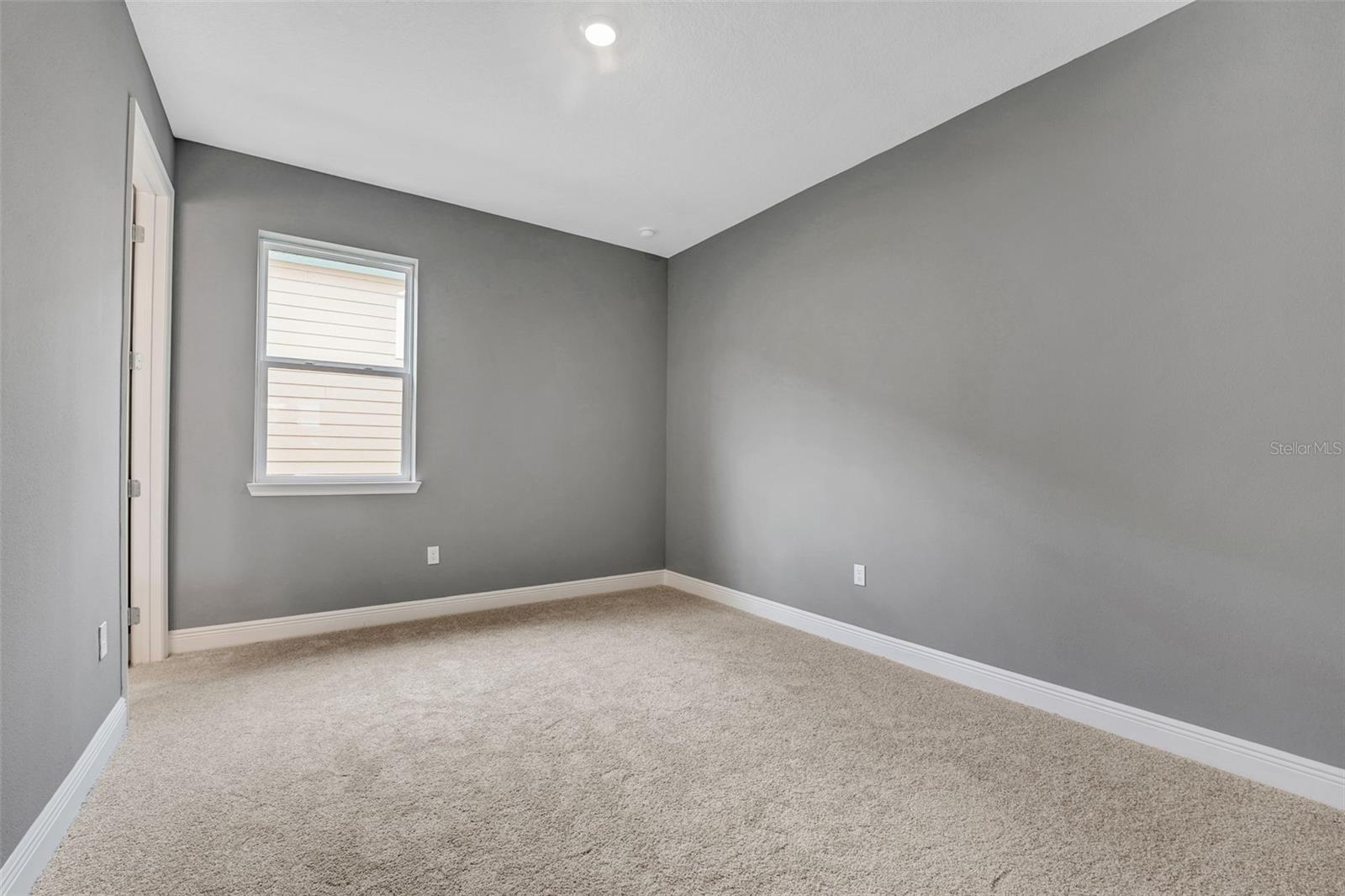 985 Fiesta Key Cir Property Photo 29