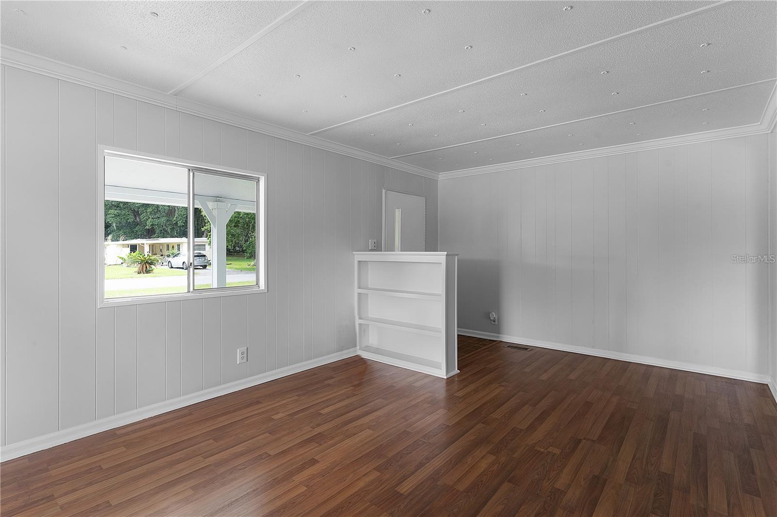 302 Ivanhoe Cir Property Photo 6