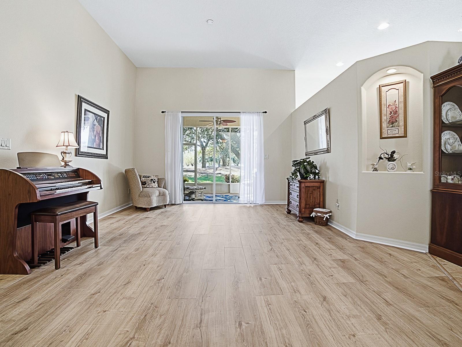 24239 Belle Mede Dr Property Photo 5