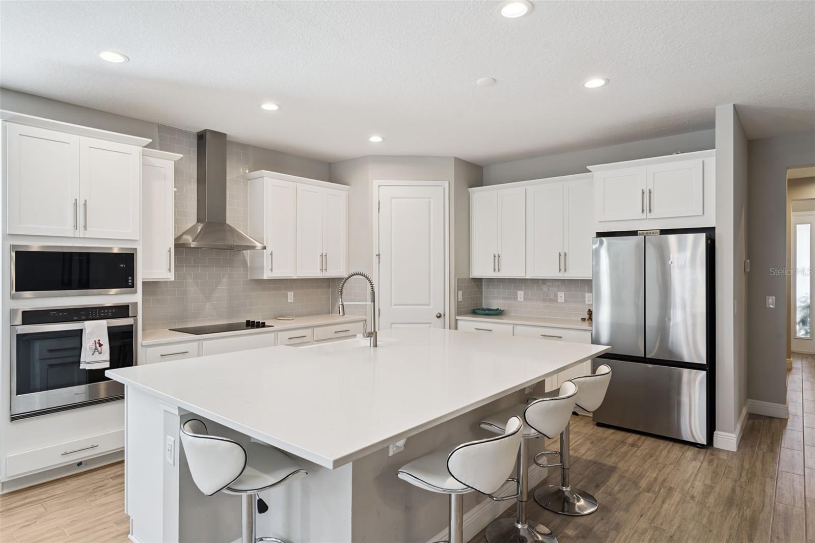 4442 Lions Gate Dr Property Photo 3
