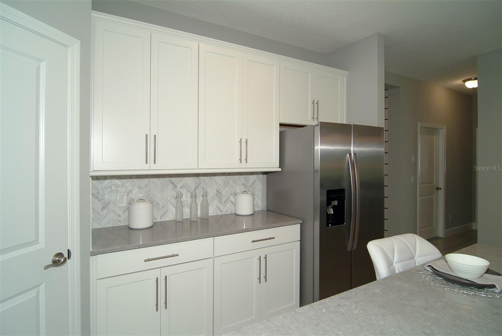 5559 Nickerbean St Property Photo 5