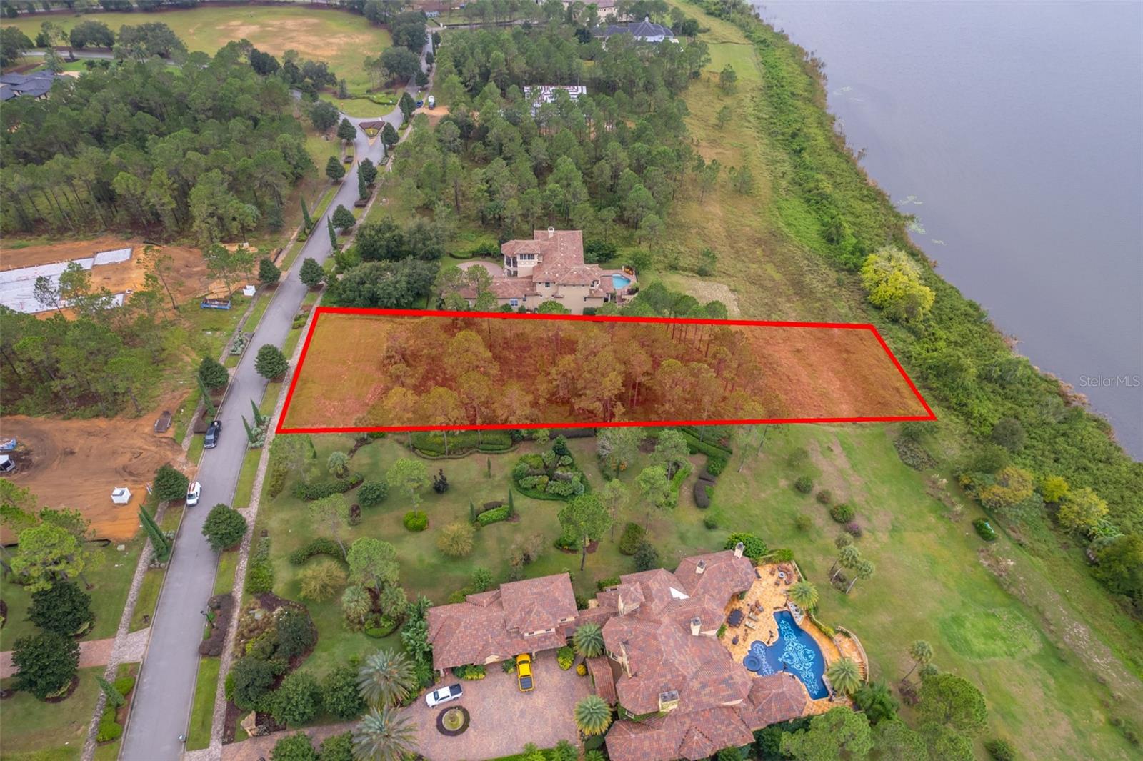 16325 Pendio Dr Property Photo 3