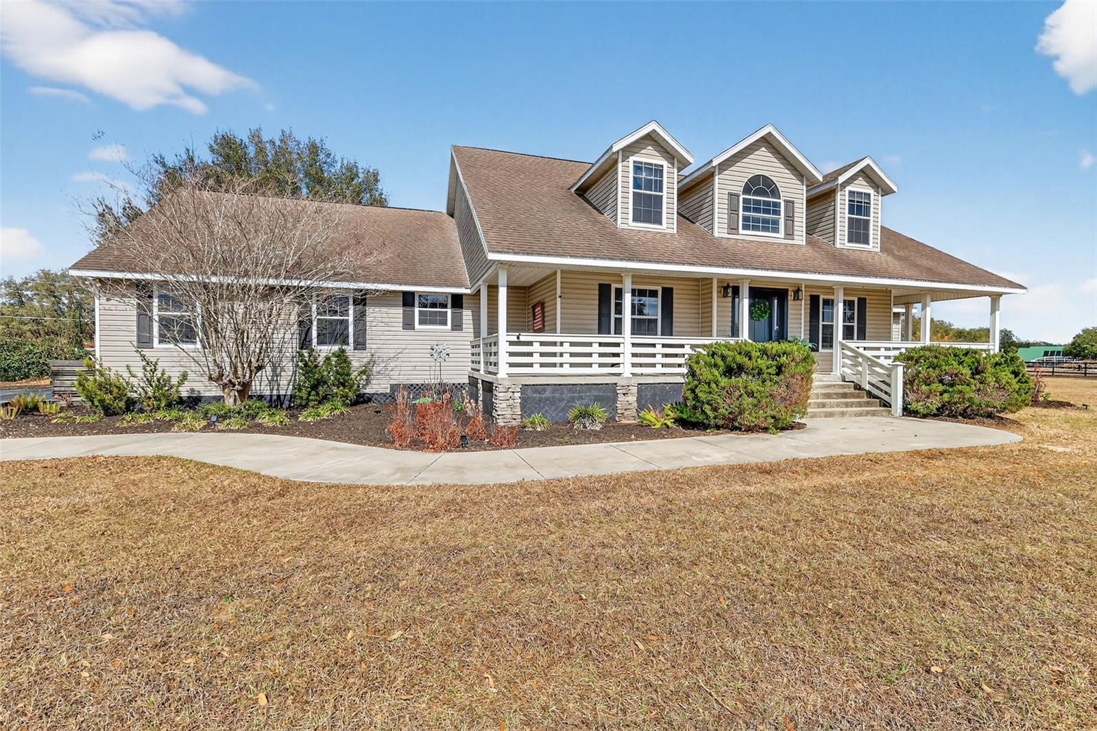 4564 County Road 103g Property Photo 1