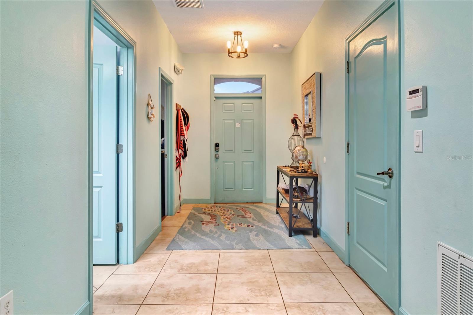 1424 Wexford Way Property Photo 4
