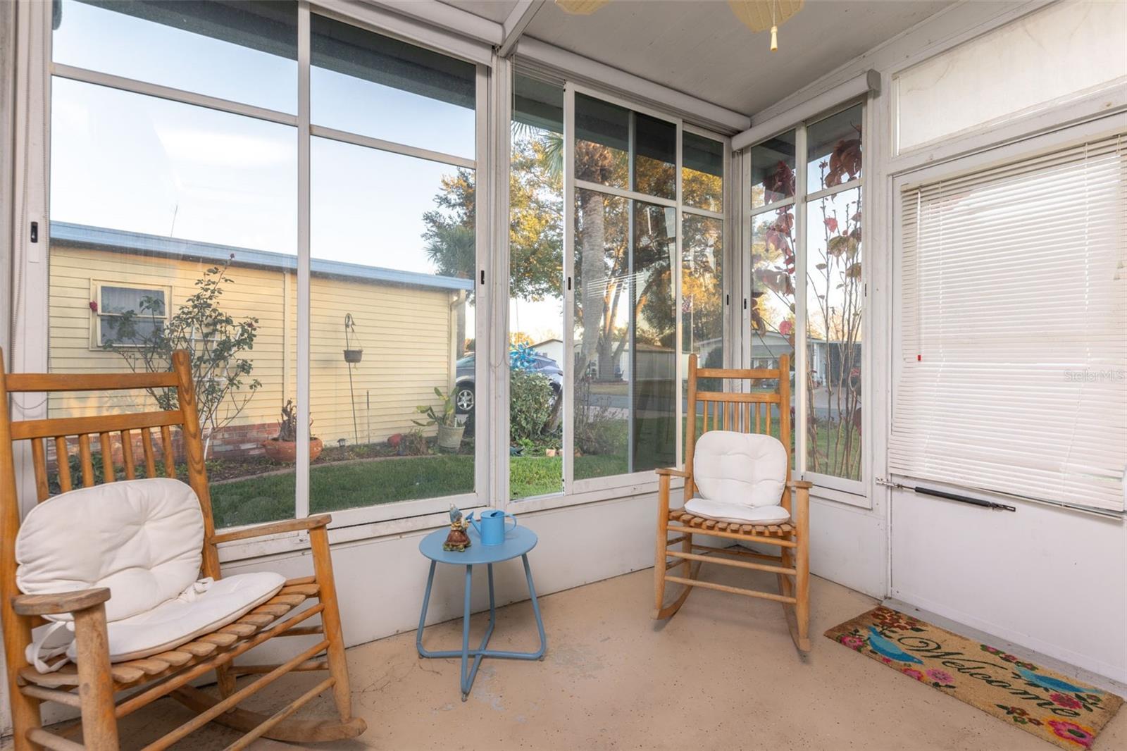 605 Rainbow Blvd Property Photo 5