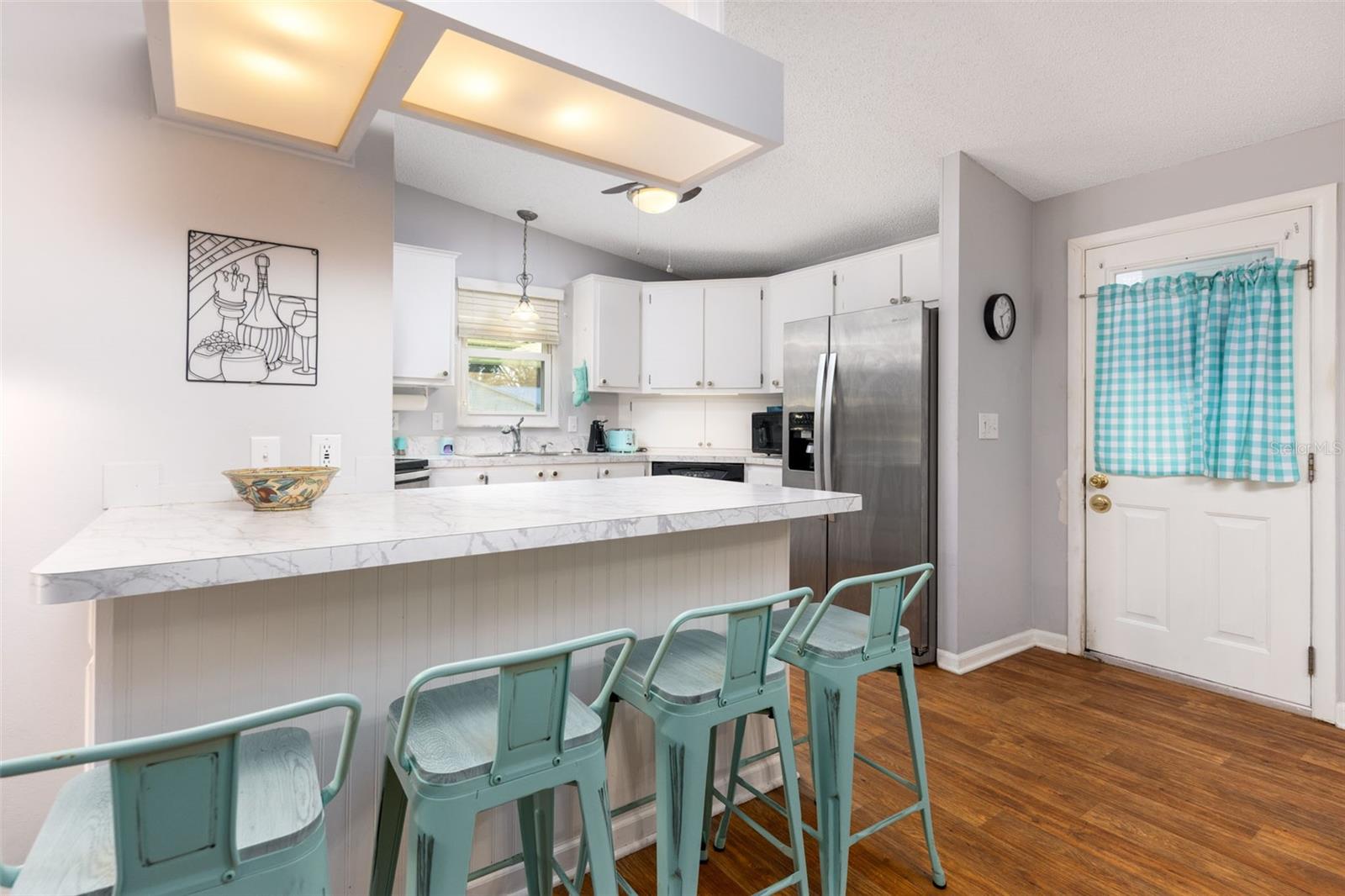 605 Rainbow Blvd Property Photo 17