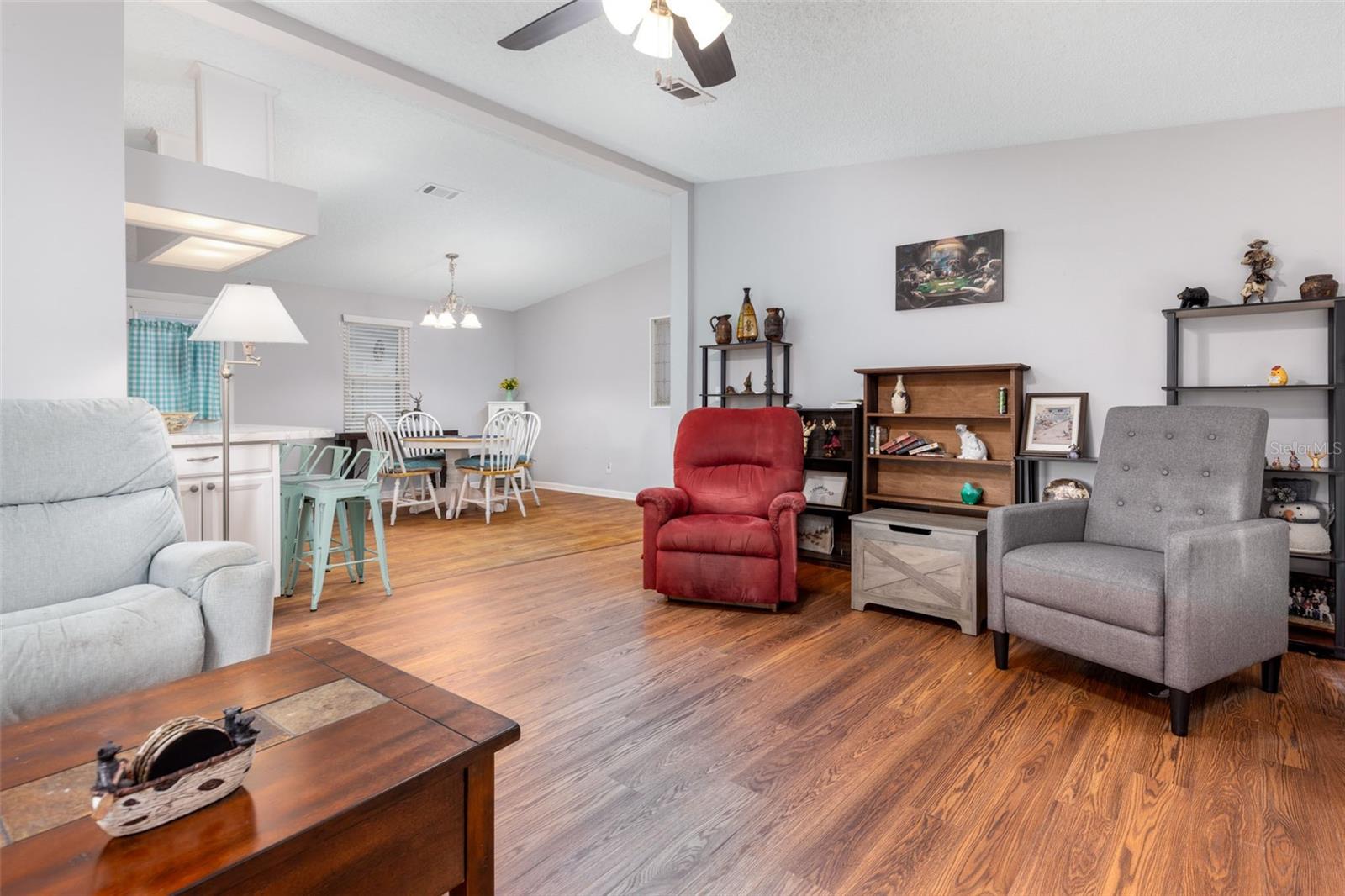 605 Rainbow Blvd Property Photo 20