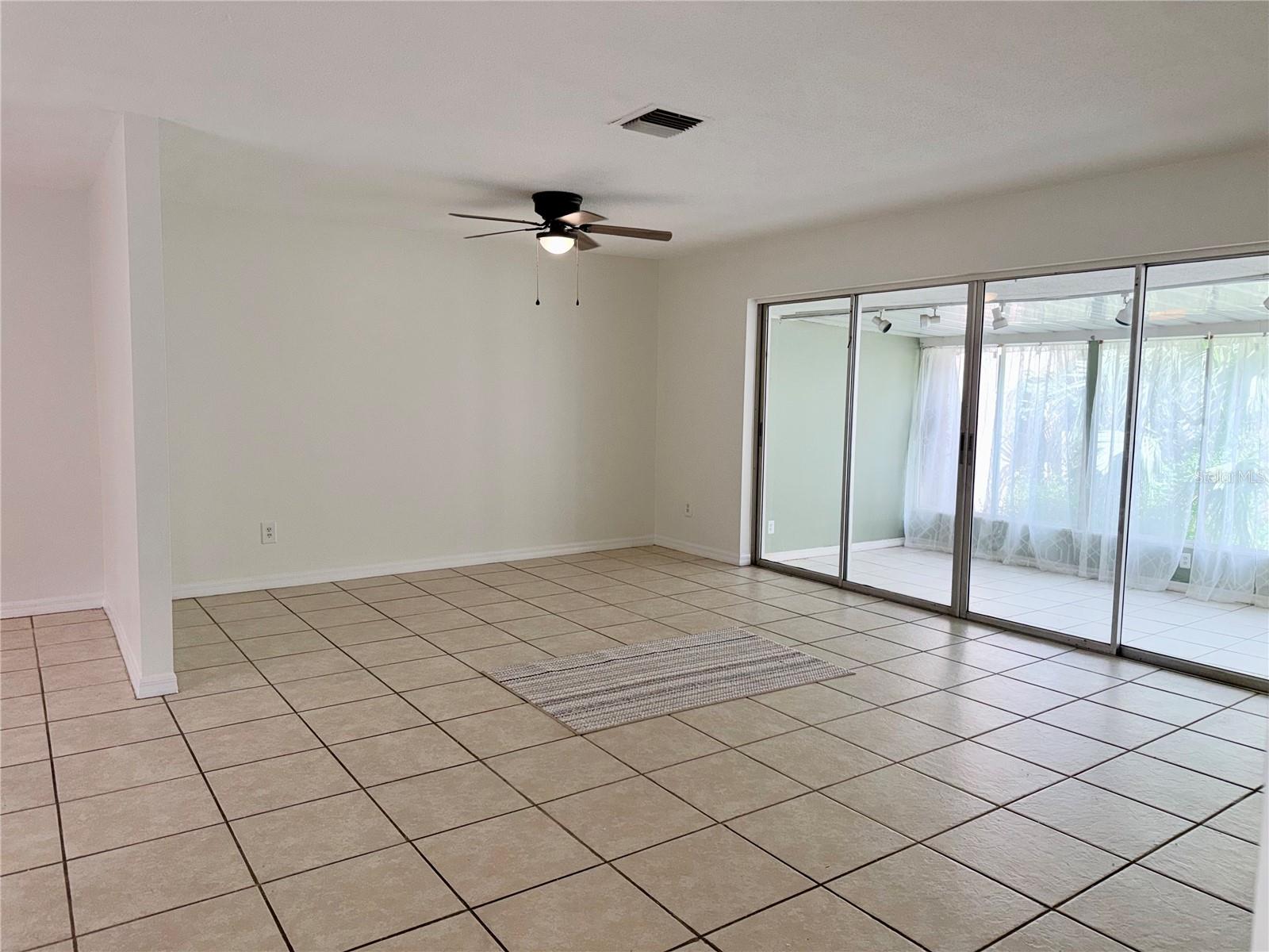 561 E Orange St Property Photo 12