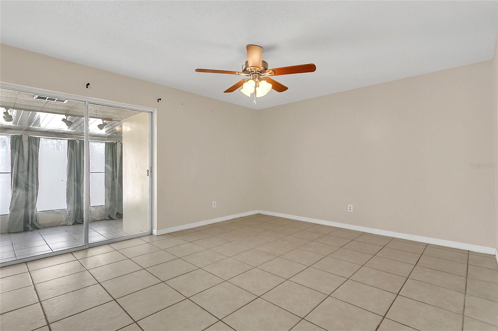 561 E Orange St Property Photo 15