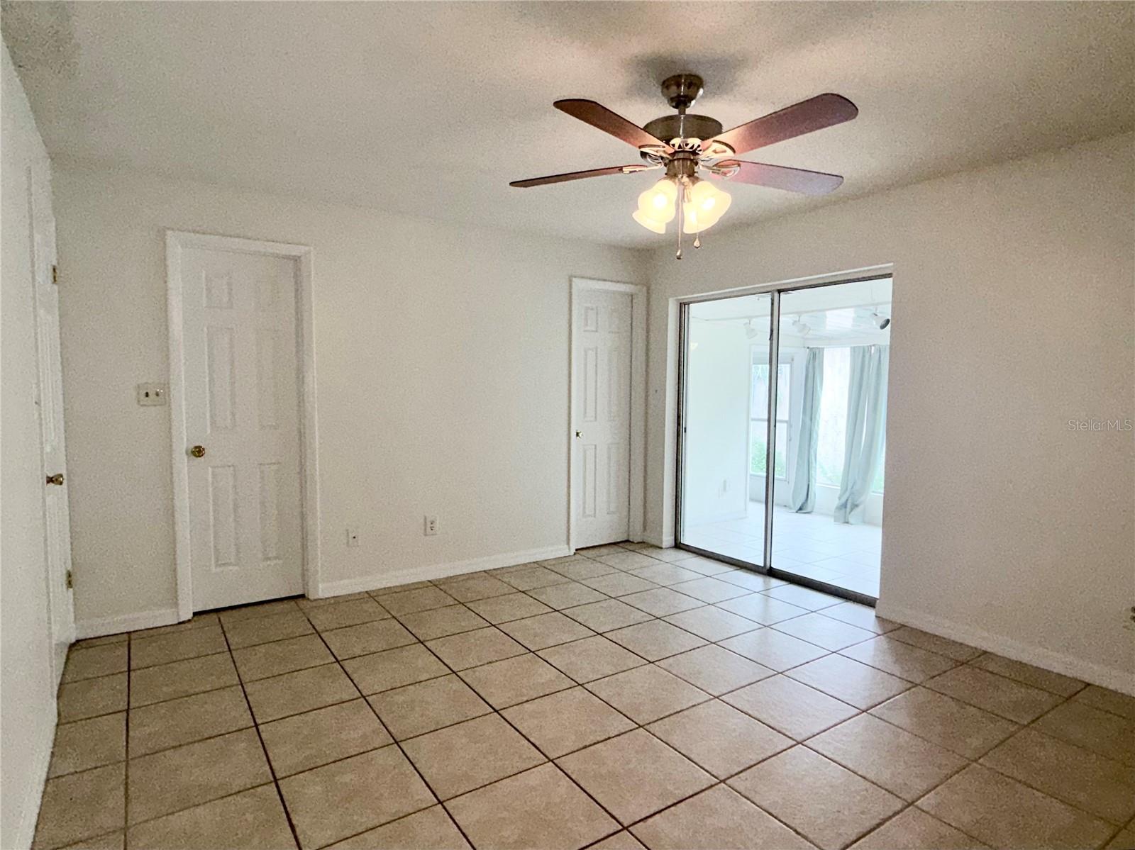 561 E Orange St Property Photo 16
