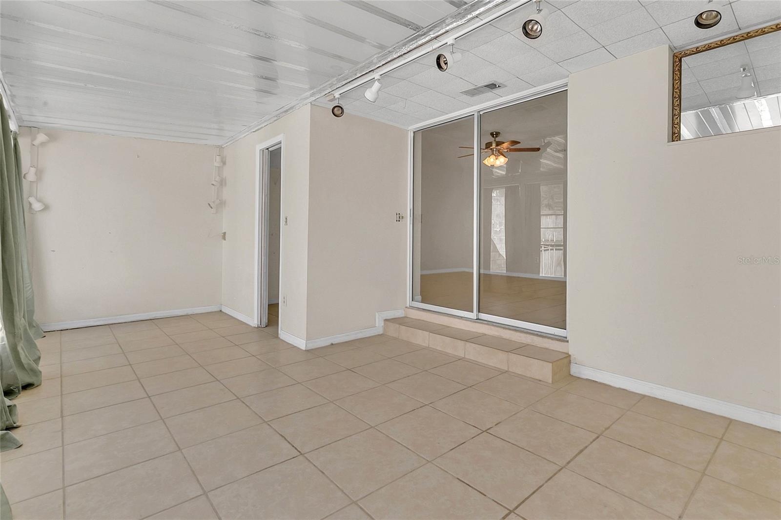 561 E Orange St Property Photo 19