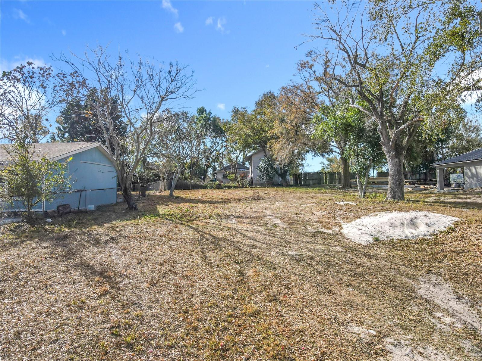 309 Weaver Ave Property Photo 6