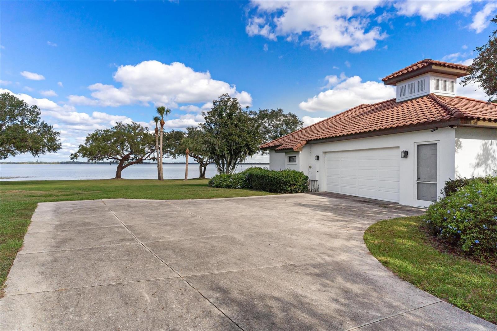 38230 Yale Cir Property Photo 5