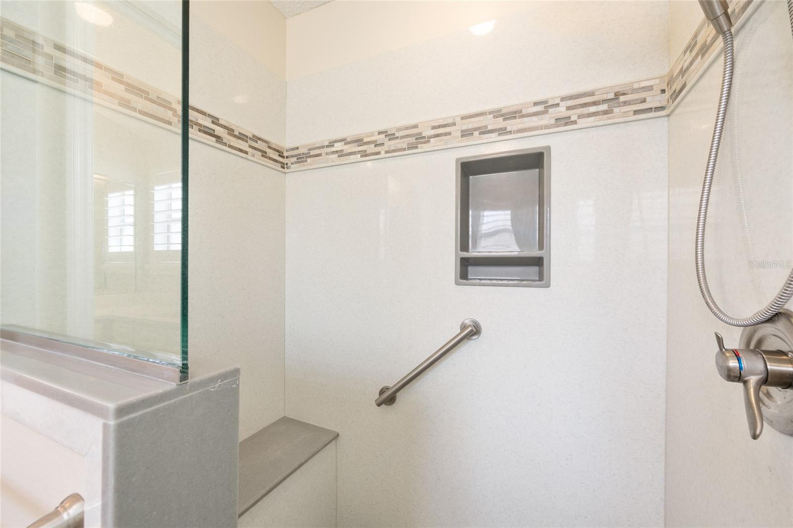 840 Folsum Pl Property Photo 38