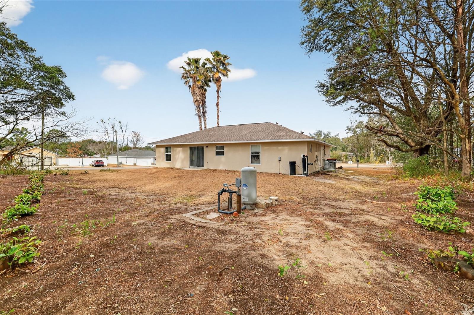 2 Pine Track Ter Property Photo 5