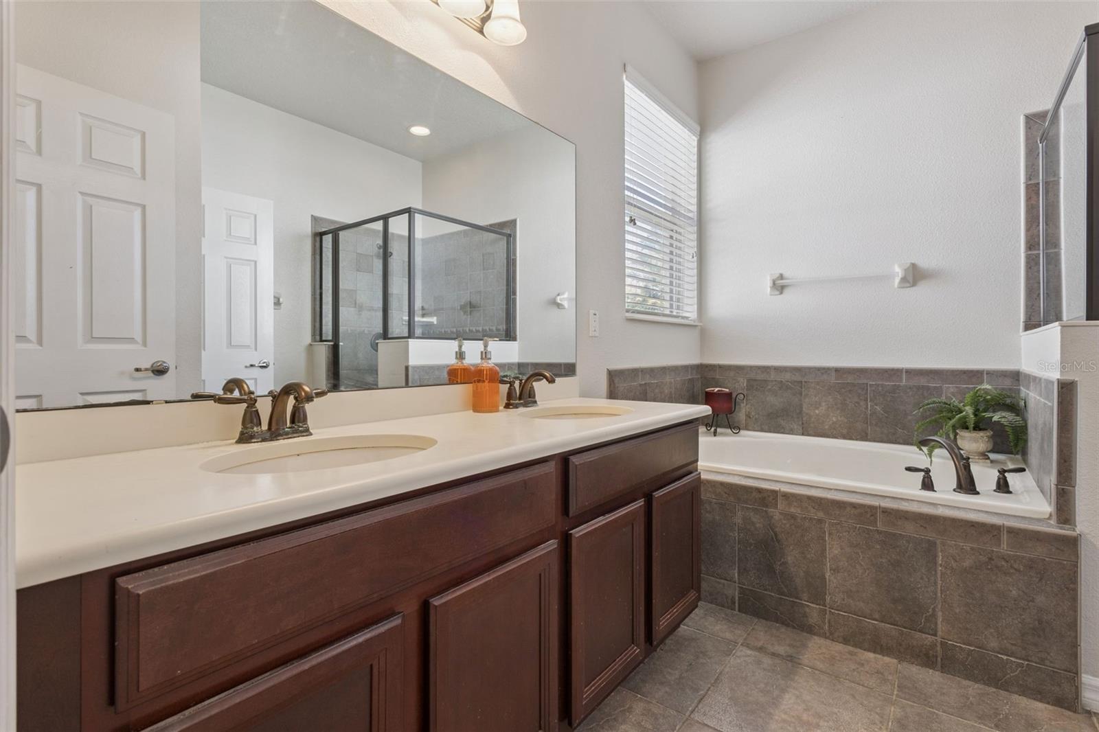 30337 Gidran Ter Property Photo 12