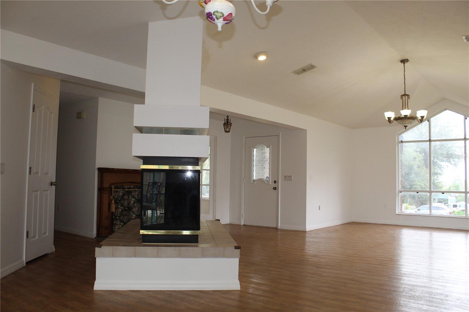 38901 Ella Dr Property Photo 5