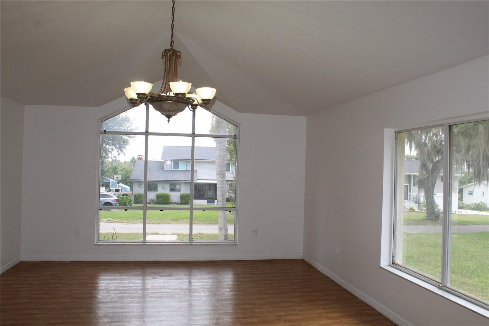 38901 Ella Dr Property Photo 6