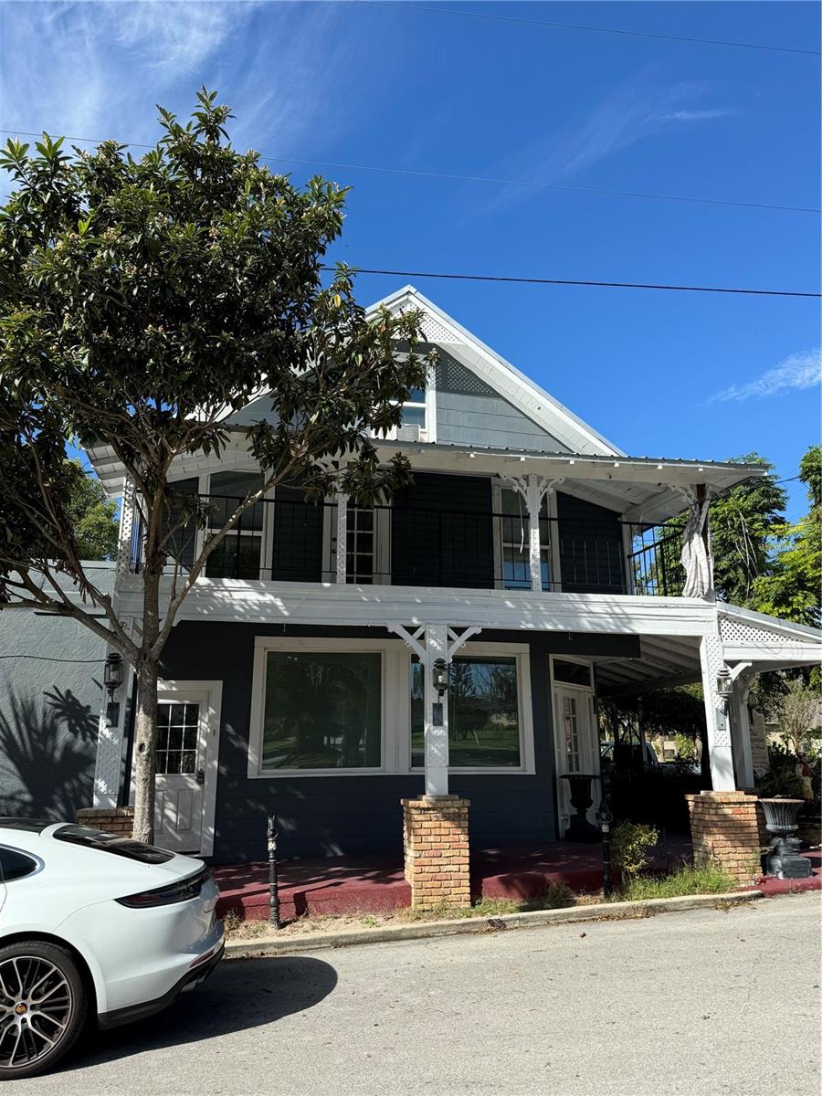 7306 EARLWOOD AVE #2 Property Photo 1