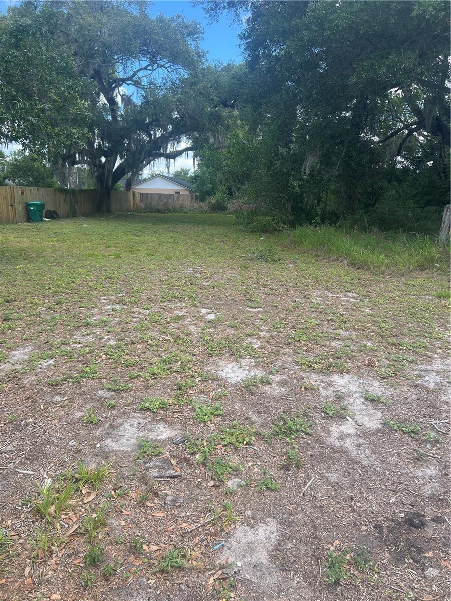 E Jackson Ave Property Photo 1