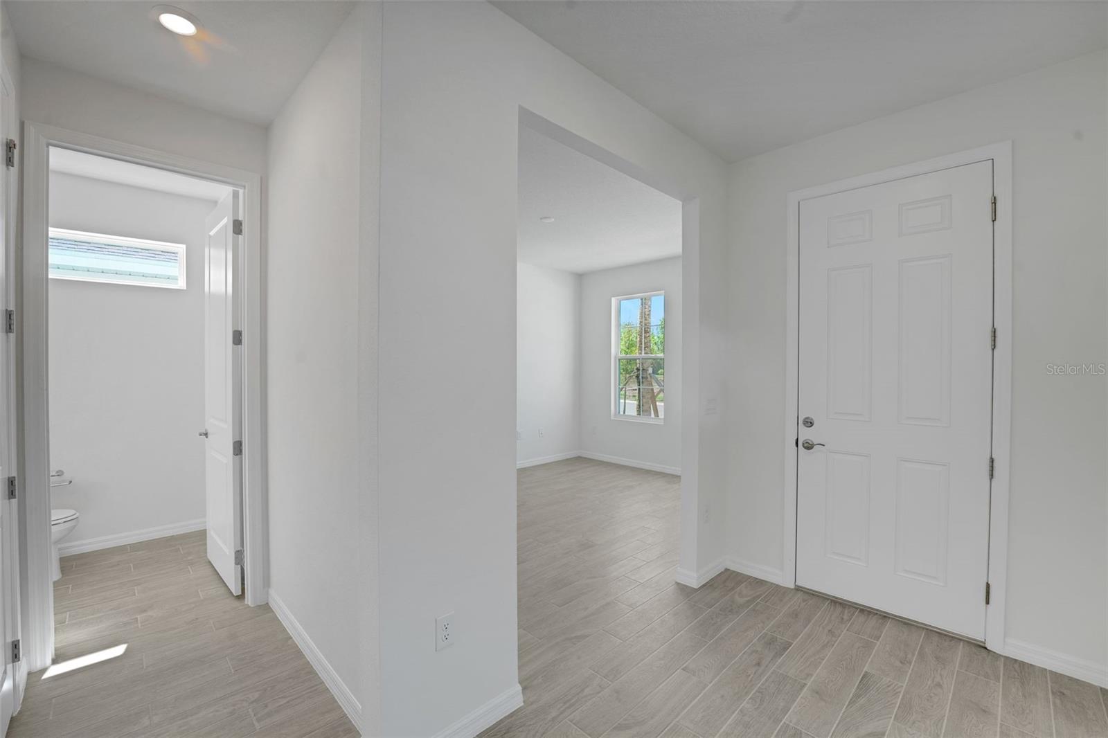 17453 Valleywood Pkwy Property Photo 12