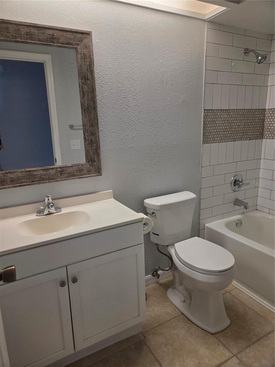 743 E Alfred St Property Photo 9