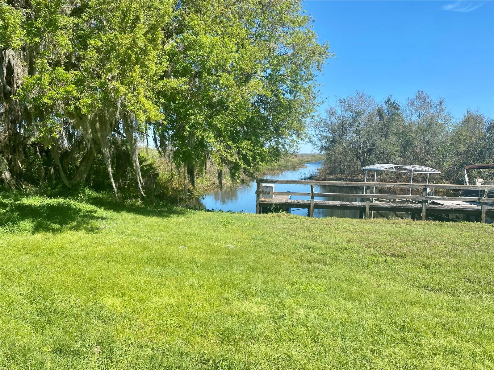 1051 Green Gate Blvd Property Photo 3