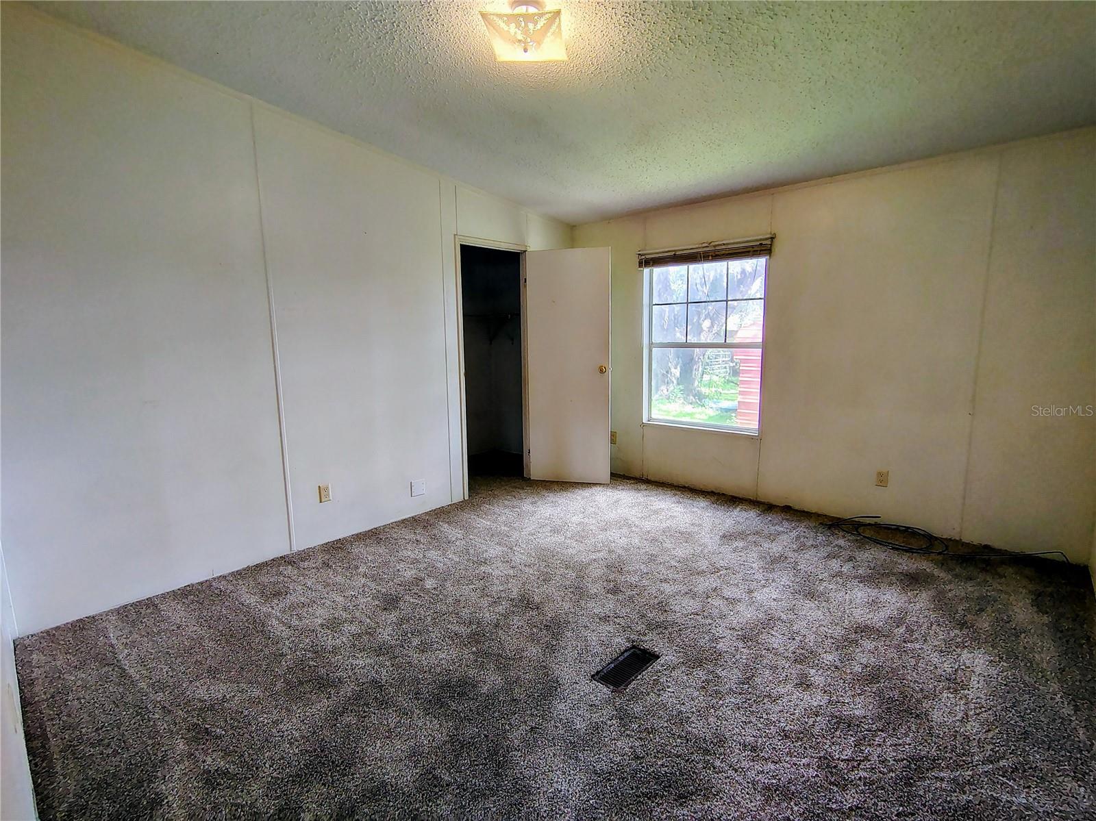 14240 Sr 471 Property Photo 24