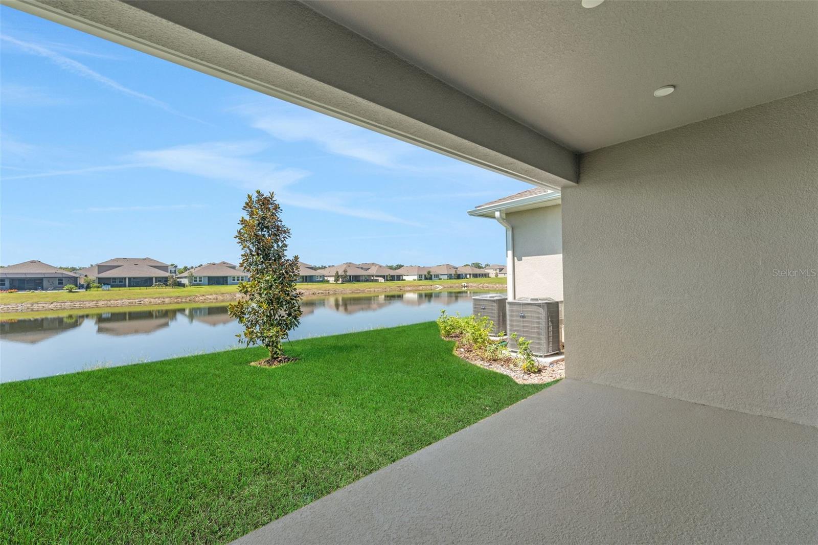 7511 Sea Oak Ct Property Photo 9