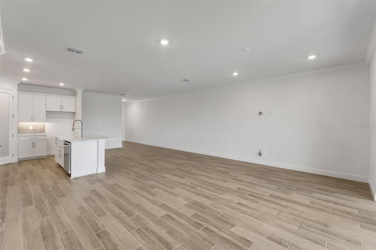 7511 Sea Oak Ct Property Photo 23