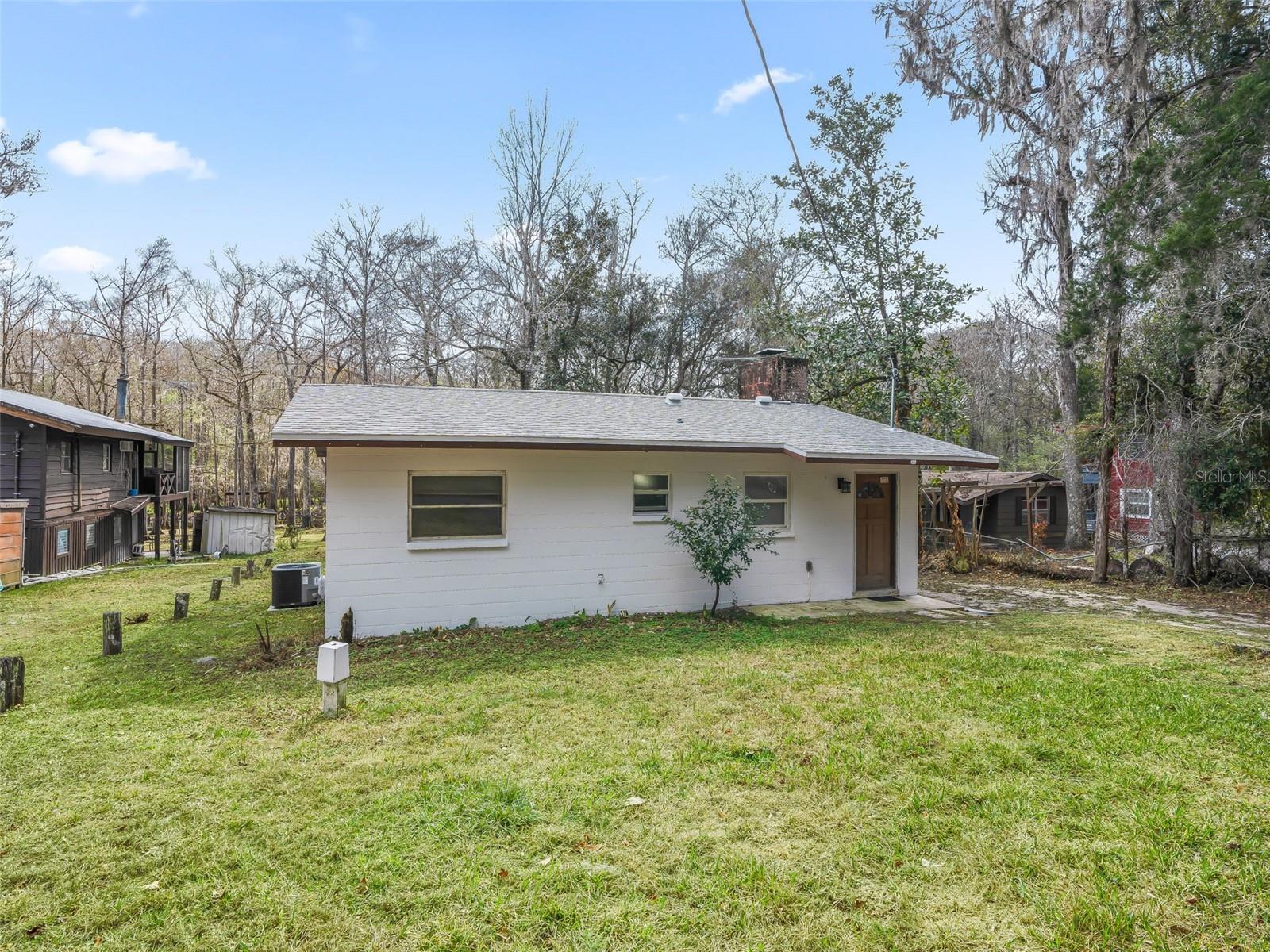 8935 Cr 647s Property Photo 3