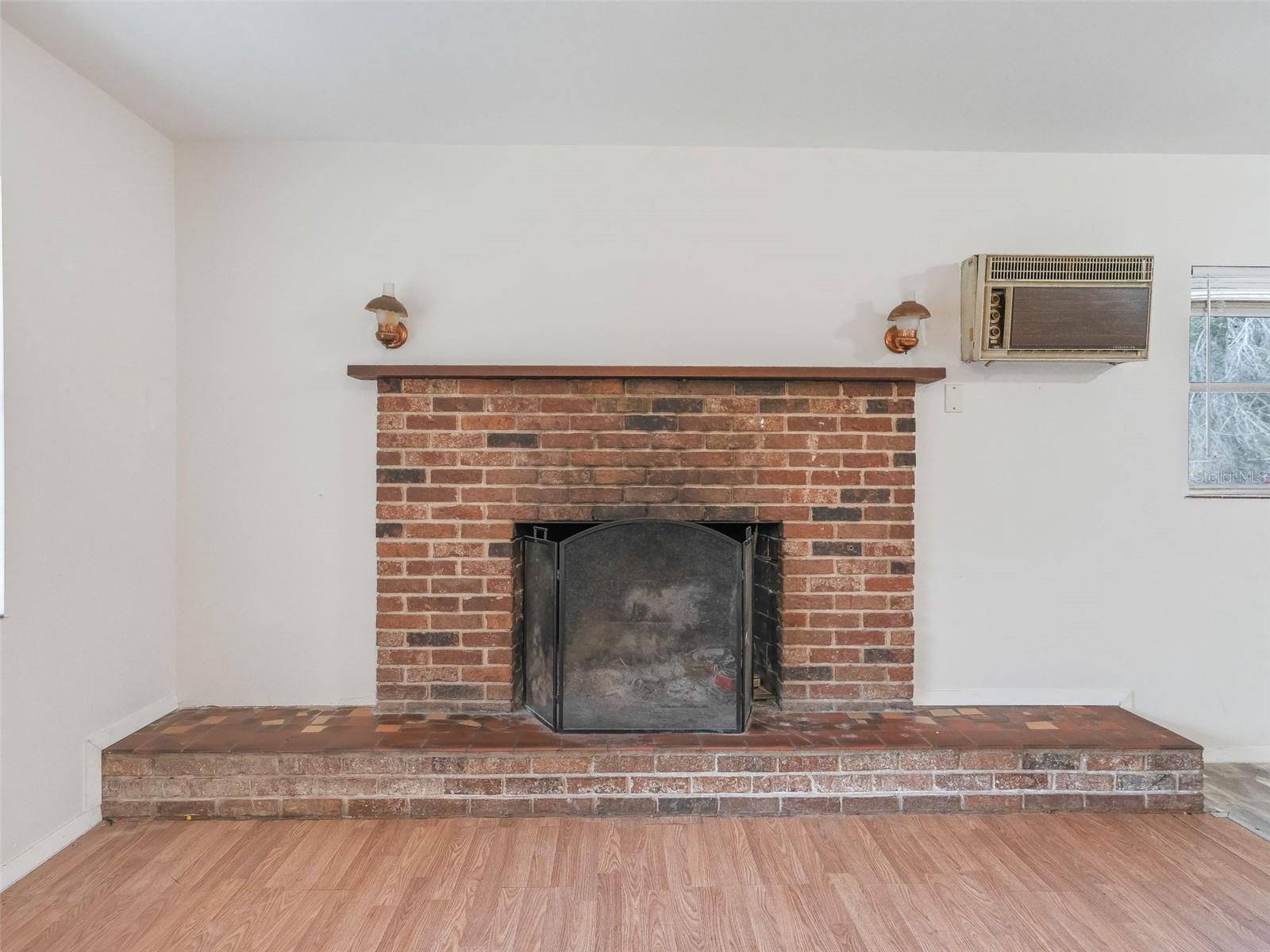 8935 Cr 647s Property Photo 10