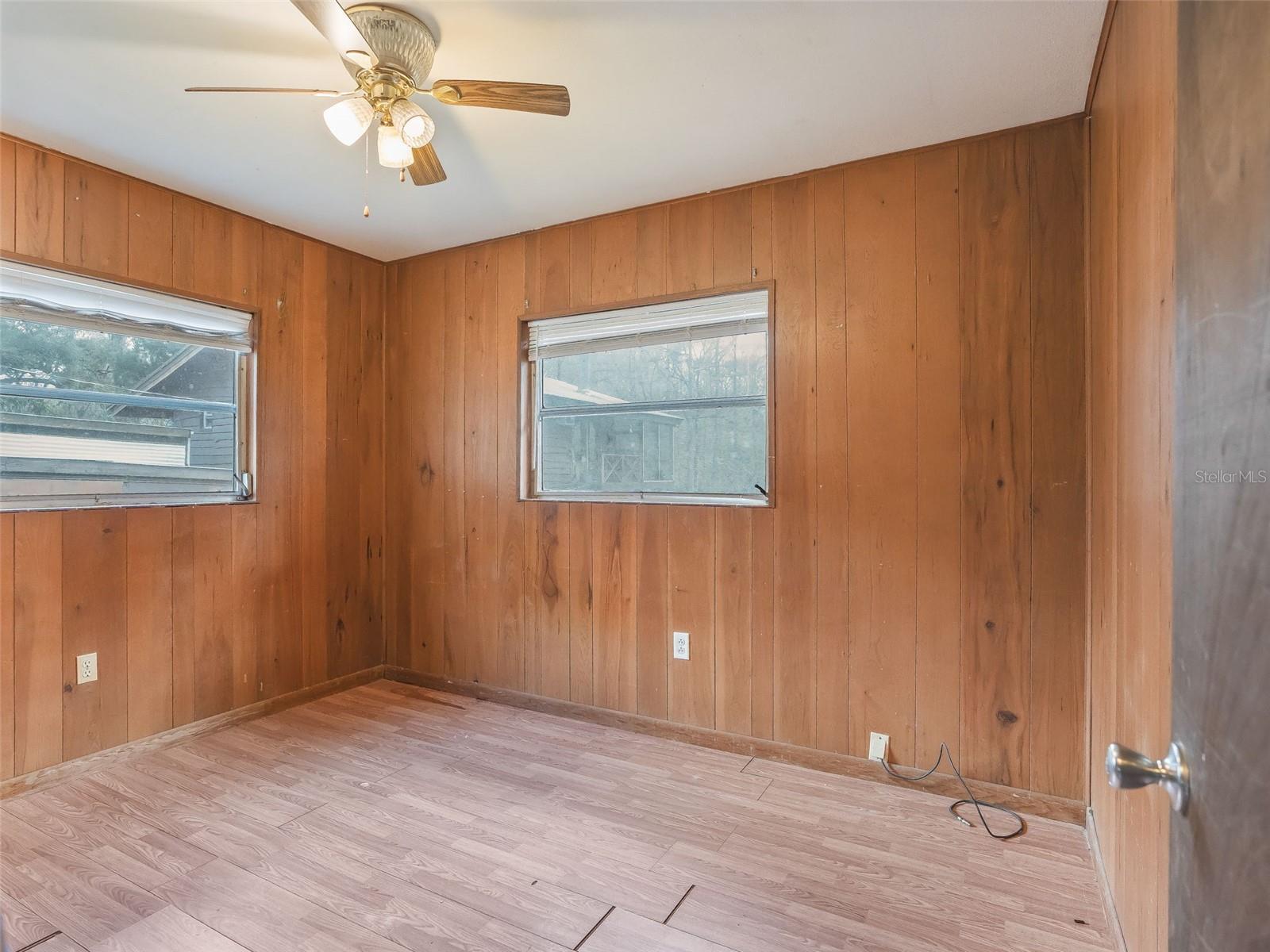 8935 Cr 647s Property Photo 12
