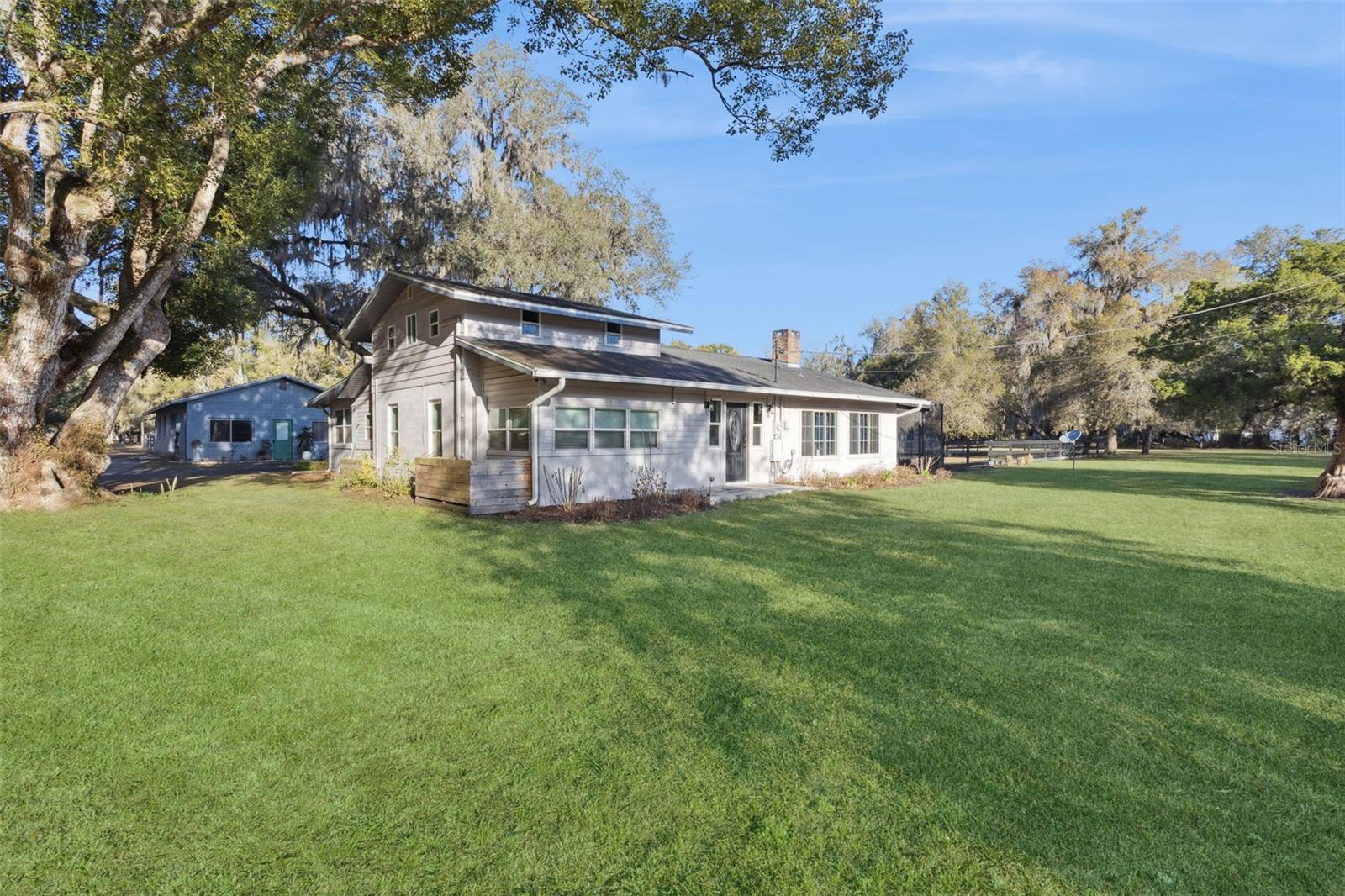 43411 State Road 19 Property Photo 2