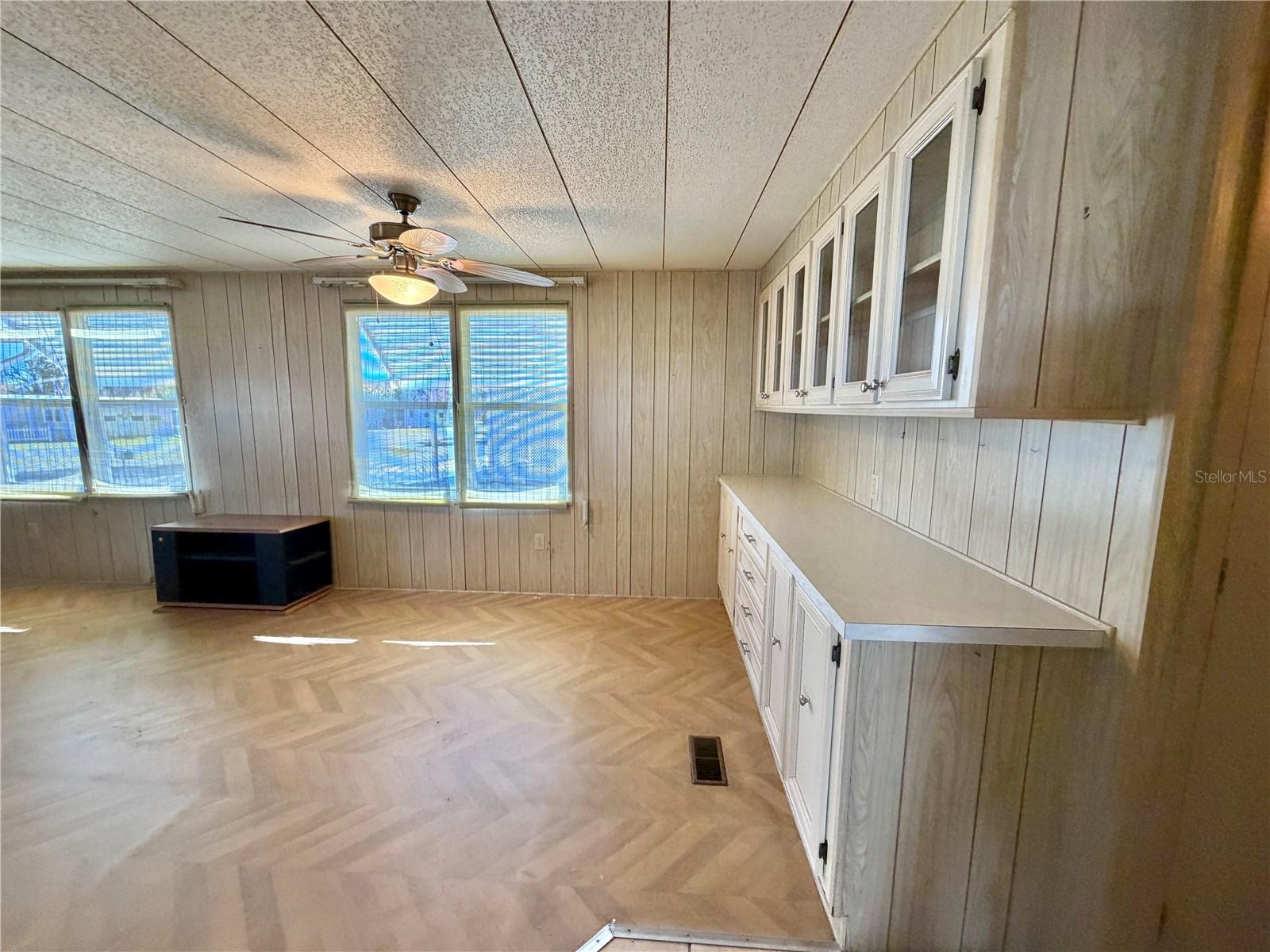 353 Palo Verde Dr Property Photo 6