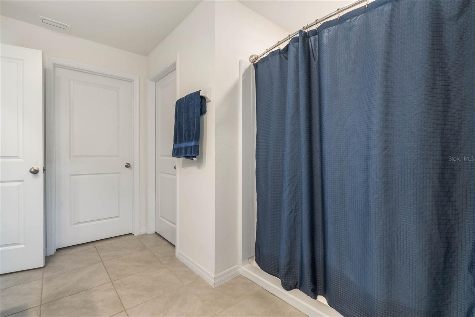 8595 Triumph Cir Property Photo 20