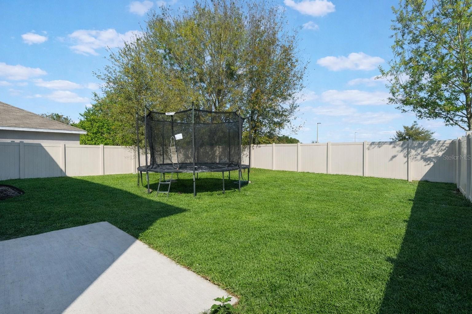8595 Triumph Cir Property Photo 35