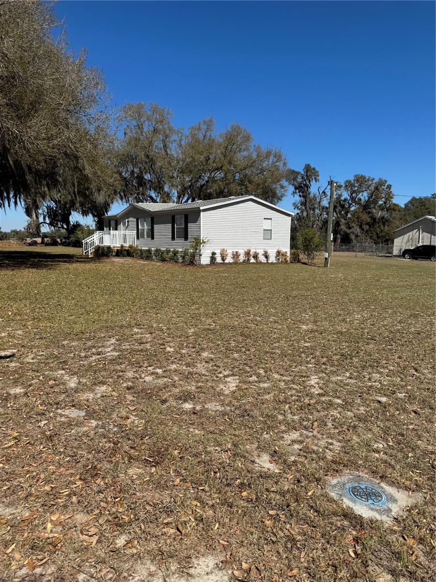 5525 W Evans St Property Photo 2