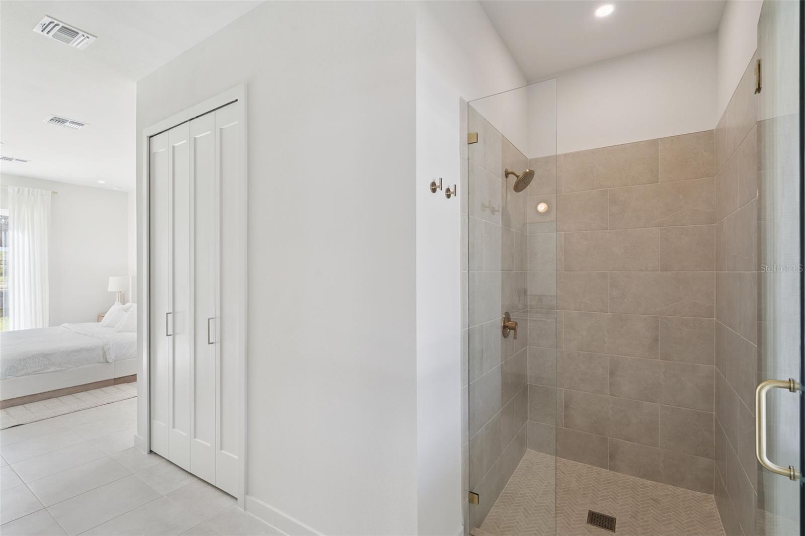 295 Skyfield Ct Property Photo 14